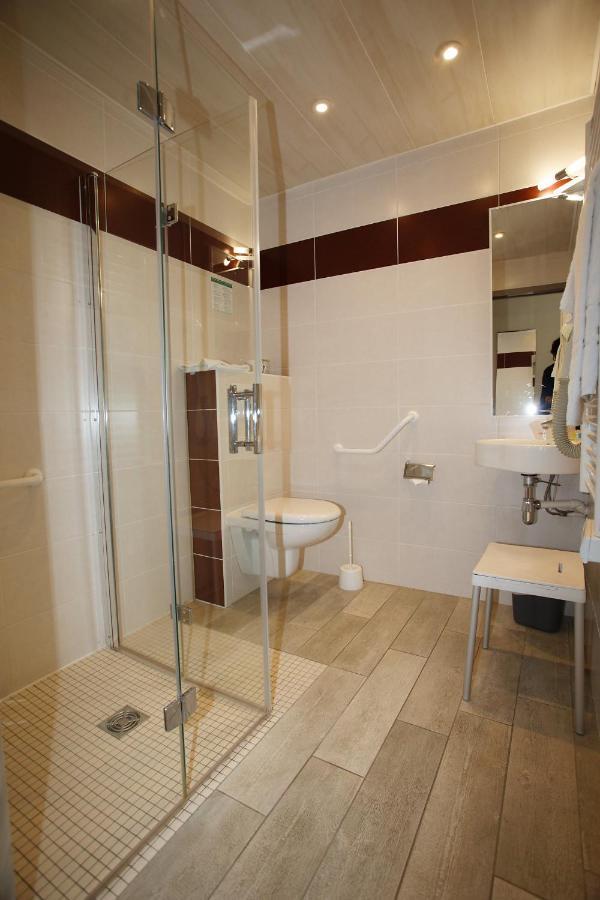 Contact Hotel - Hotel Le Lion D'Or Lamballe Exterior photo