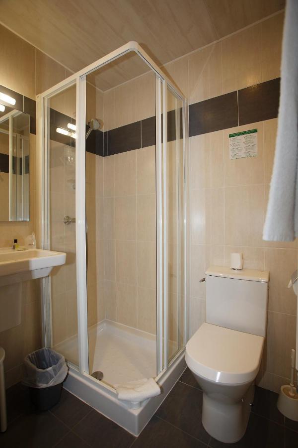 Contact Hotel - Hotel Le Lion D'Or Lamballe Exterior photo