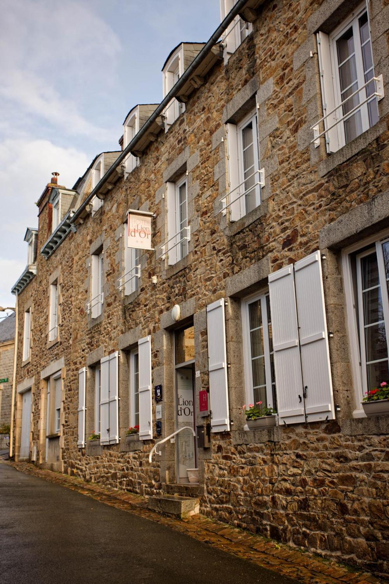 Contact Hotel - Hotel Le Lion D'Or Lamballe Exterior photo